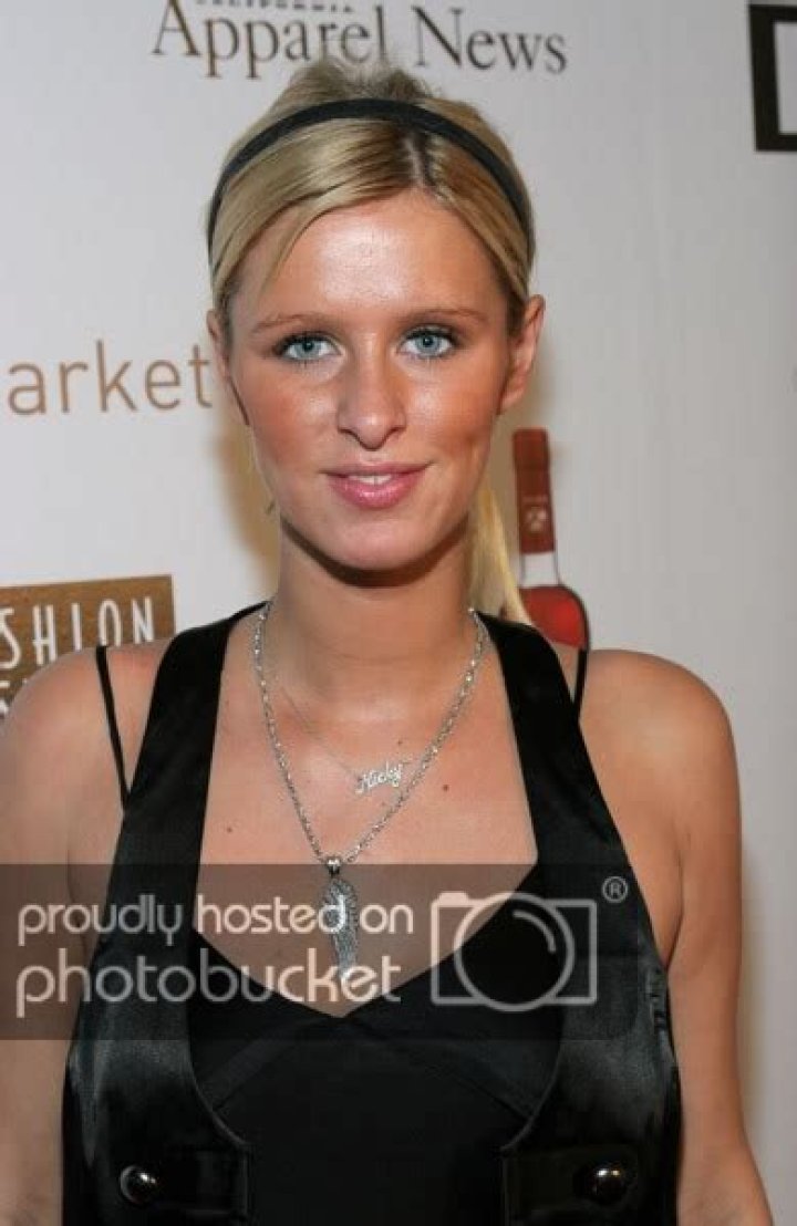 2BFree Fashion Video and pictures of Nicky Hilton
