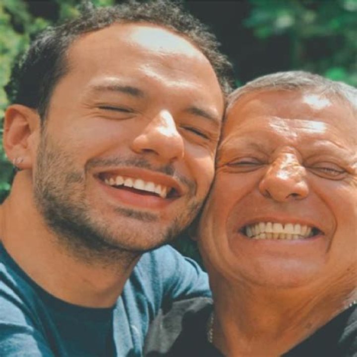 Alejo Igoa - Age, Family, Bio