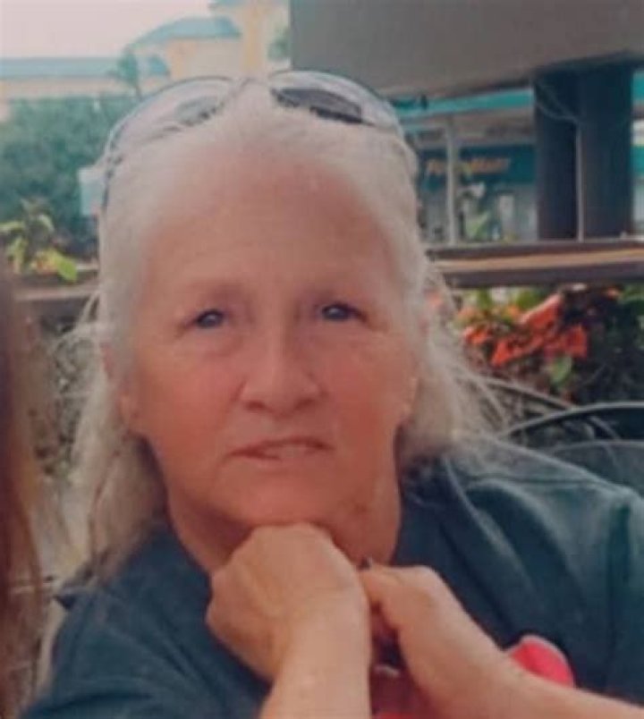 Andrea Salinas - Age, Family, Bio