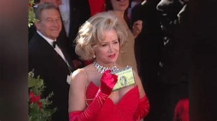 Anna Schatzel - Age, Family, Bio