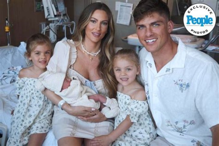 Austin Victoria - Age, Family, Bio