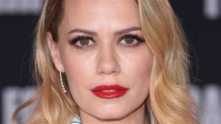 Bethany Joy Lenz - Age, Family, Bio