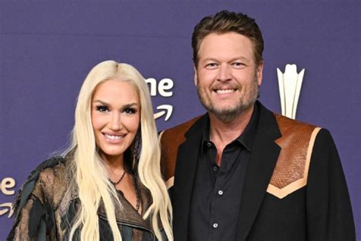Blake Shelton & Gwen Stefani paying instagram users for relationship PR?