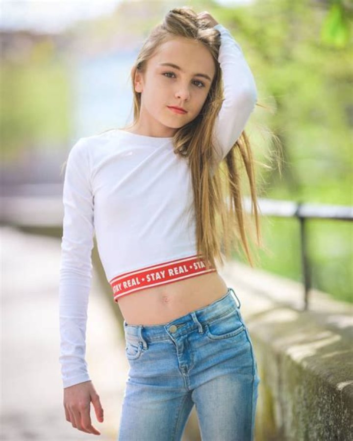 
bluemchen_toni Height, Weight, Net Worth, Age, Birthday, Wikipedia, Who, Nationality, Biography 