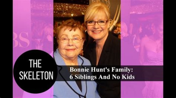 Bonnie Hunt - Age, Family, Bio