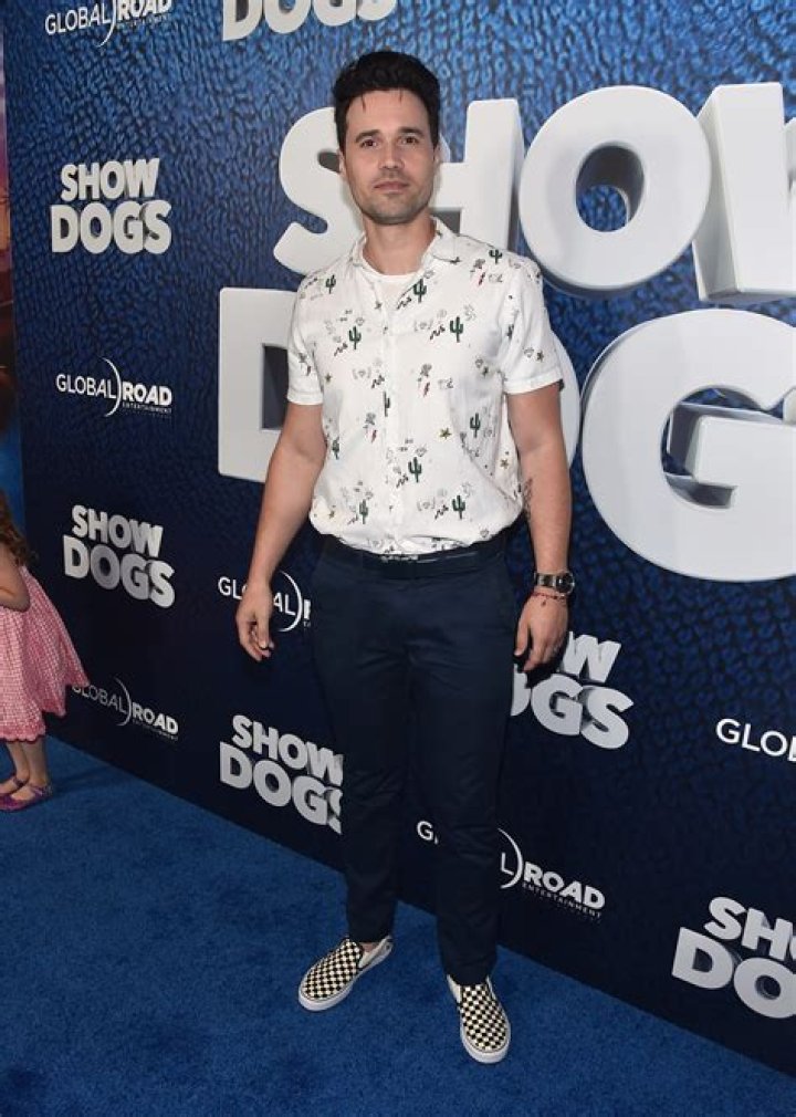 Brett Dalton Net Worth - Wiki, Age, Weight and Height, Relationships, Family, and More