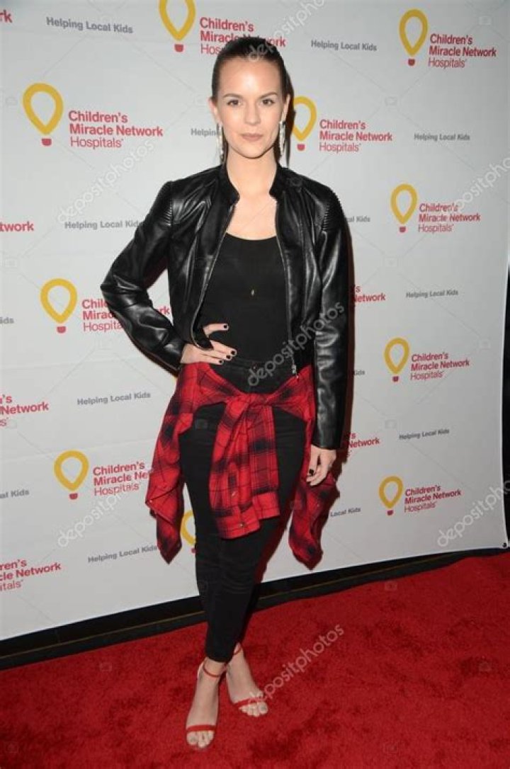 Britt Flatmo - Age, Family, Bio