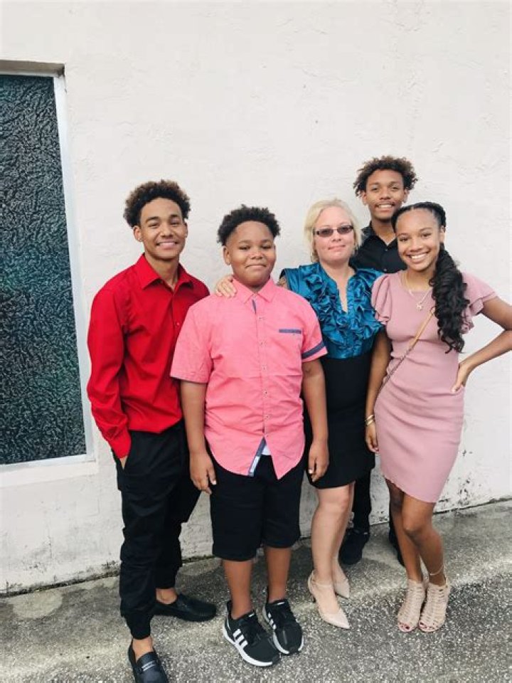 Chanel McClanahan - Age, Family, Bio