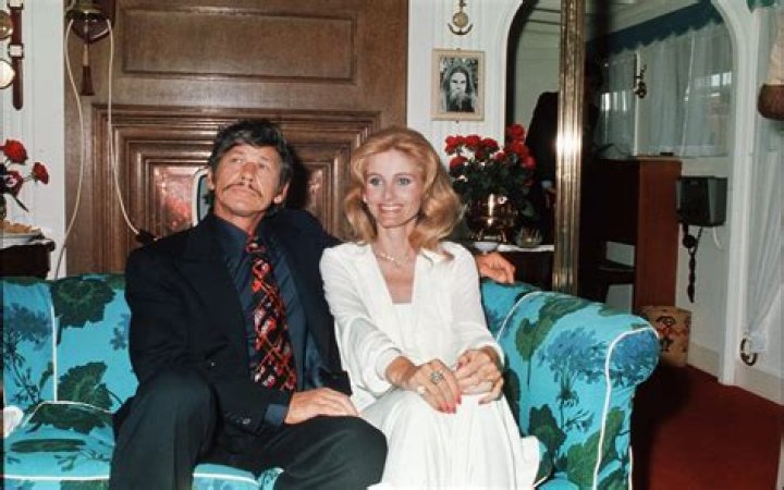 Charles Bronson (Movie Actor) - Trivia, Family, Bio