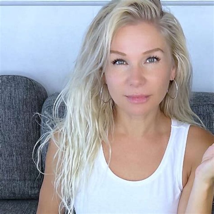 
Cleopatra Licciardo-Toivola Height, Weight, Net Worth, Age, Birthday, Wikipedia, Who, Nationality, Biography 