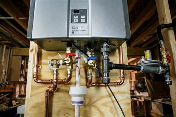 Do tankless hot water heaters have pilot lights?