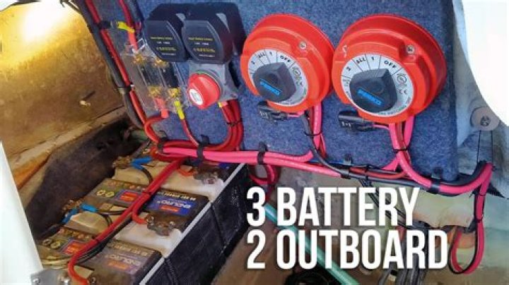 Does boat motor charge battery while running?