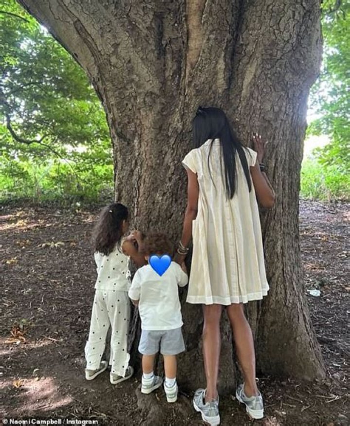 Does Dan Campbell have a daughter?