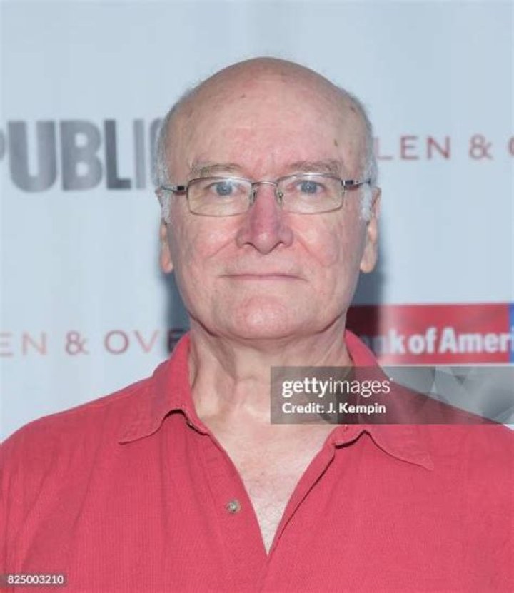 Edward James Hyland Height, Weight, Net Worth, Age, Birthday, Wikipedia, Who, Instagram, Biography