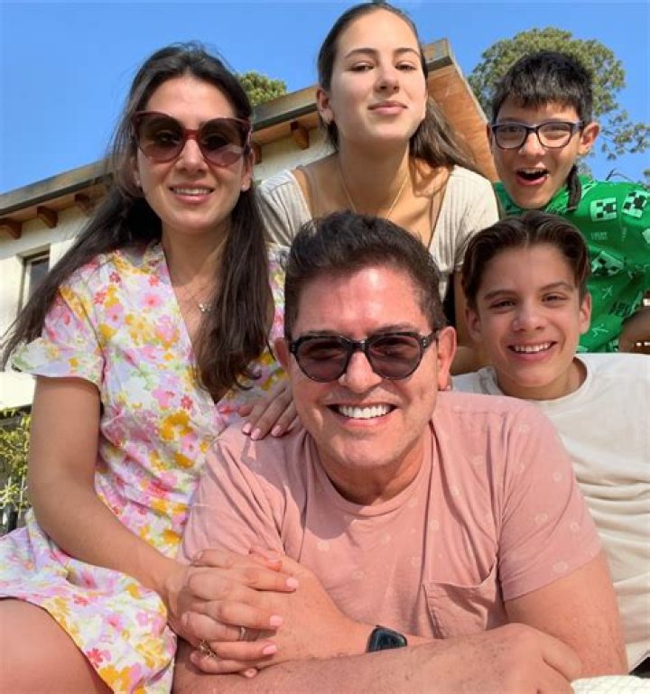 Ernesto Laguardia - Age, Family, Bio