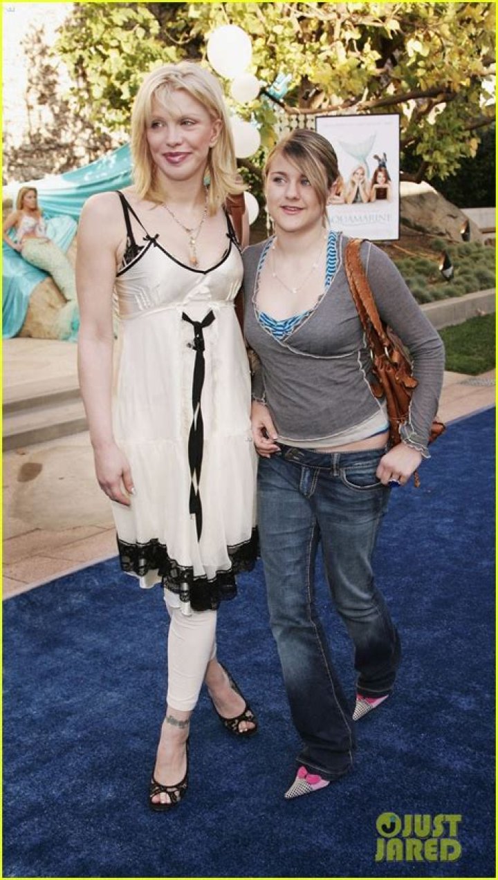 Frances Bean Cobain Is Dating Tony Hawk’s Son Riley