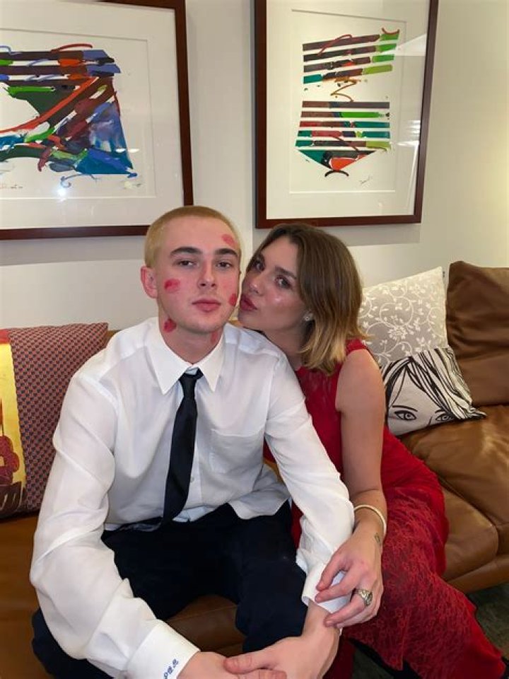 Gabbi Farias - Age, Family, Bio