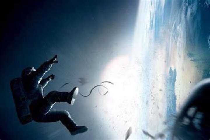 Gravity (Movie) - Cast, Ages, Trivia