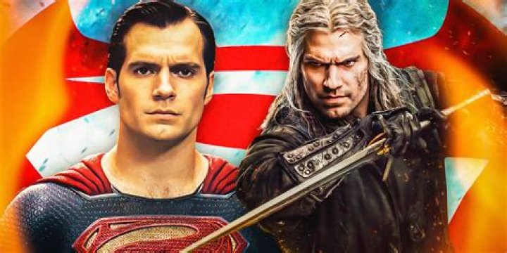 Henry Cavill filmed himself as he built a gaming PC: nerdy-hot or nope?