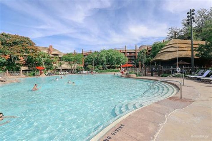 How late is the pool open at Animal Kingdom Lodge?