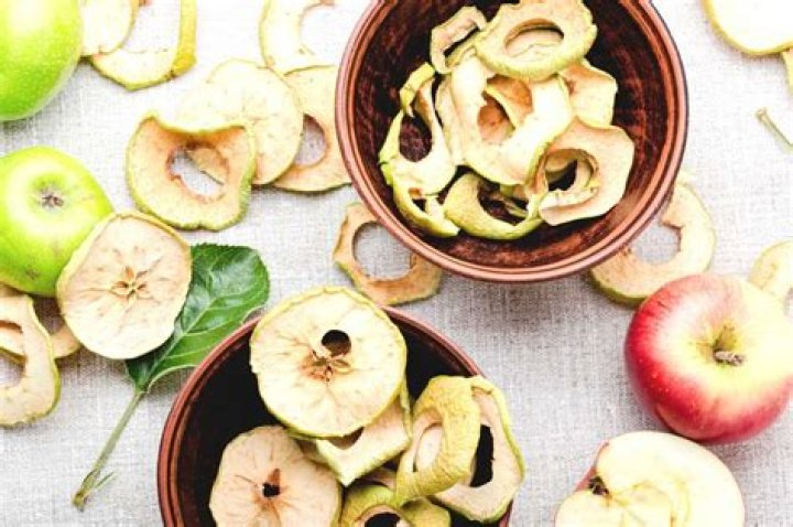 How long will dehydrated apples last?