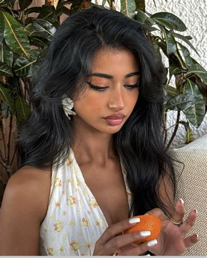 Iffat Marash - Trivia, Family, Bio