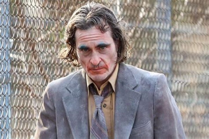 Is Joaquin Phoenix really a ‘recluse’, or is he just an offbeat, socially awkward guy?
