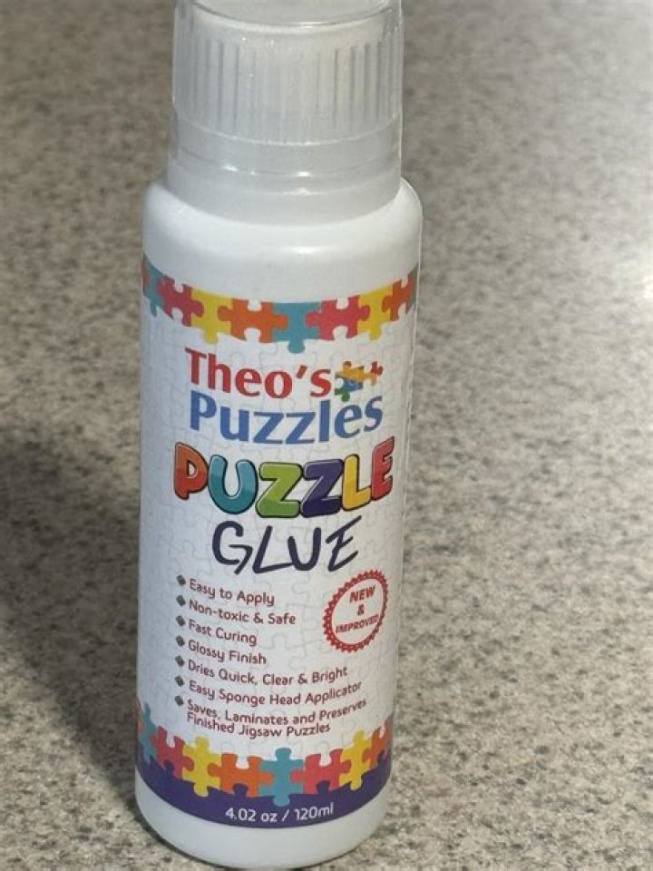 Is puzzle glue the same as Elmer’s Glue?