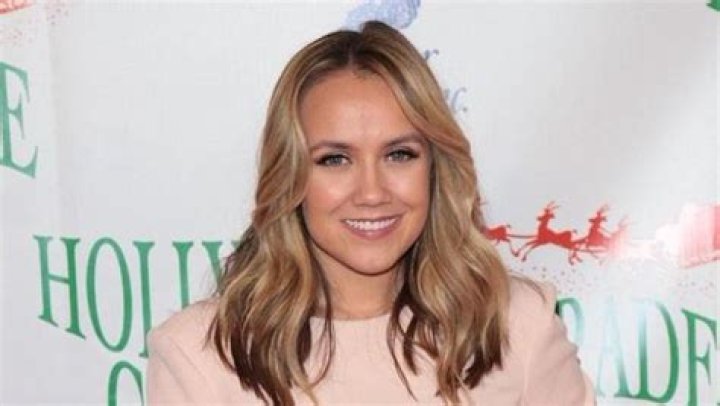 Jennifer Veal - Age, Family, Bio