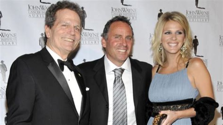 Jennifer Wayne - Age, Family, Bio