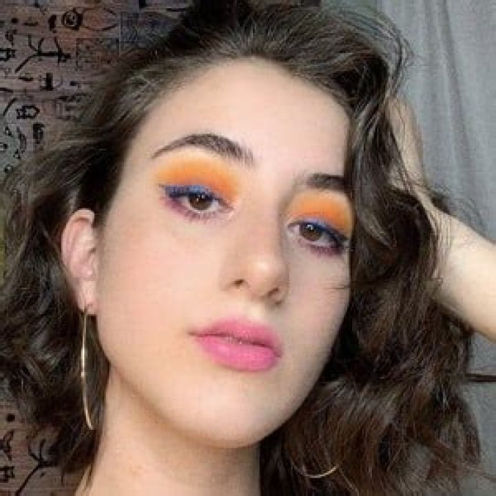 Joanna Crauswell - Age, Family, Bio