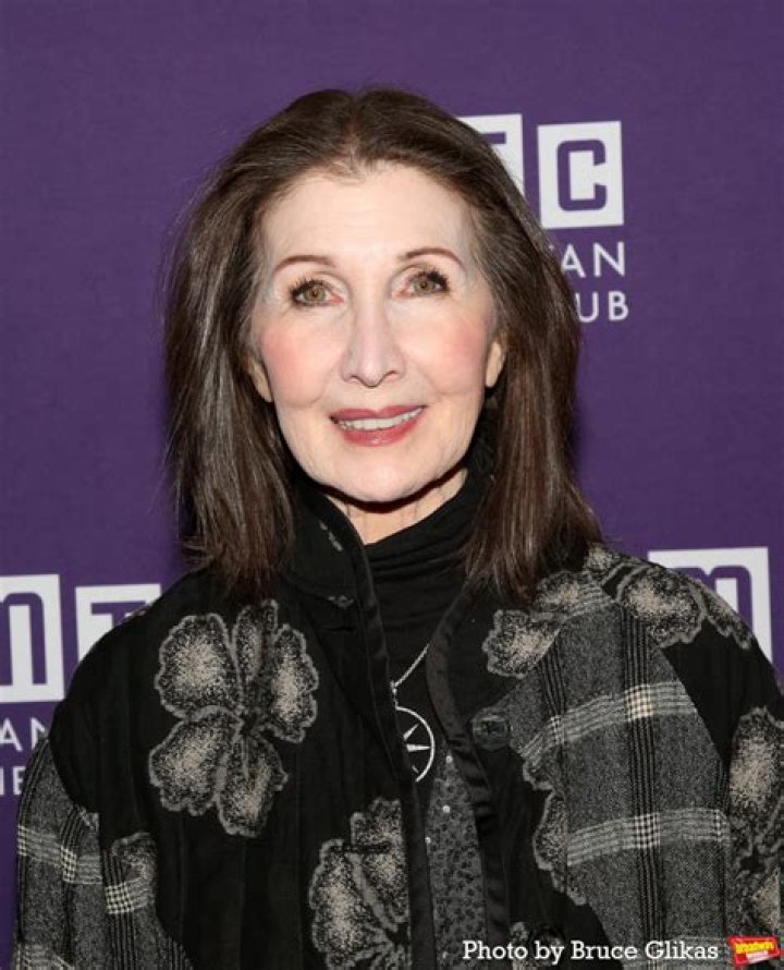 Joanna Gleason - Age, Family, Bio