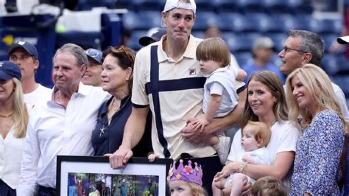 John Isner - Age, Family, Bio