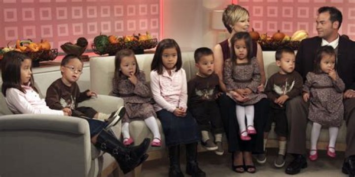 Jon Gosselin cries poor, Kate sneers that she dropped child support requirements in April