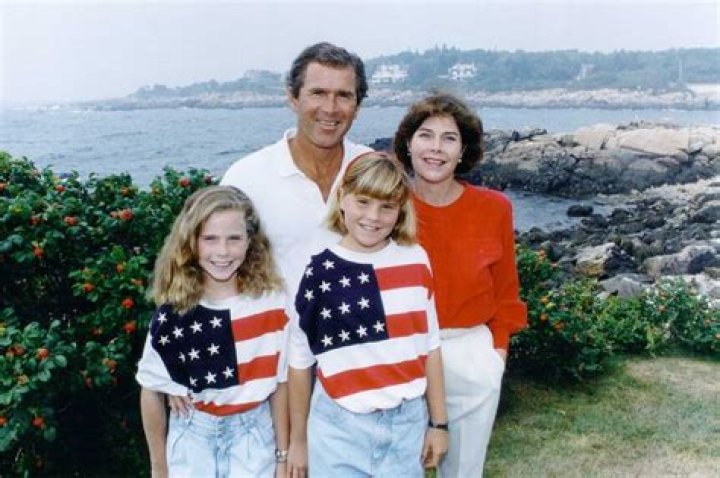 Laura Bush - Age, Family, Bio