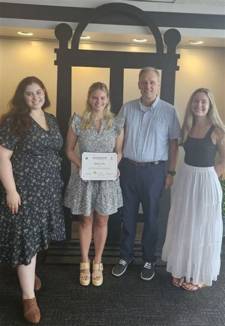 Leah McCarthy - Age, Family, Bio