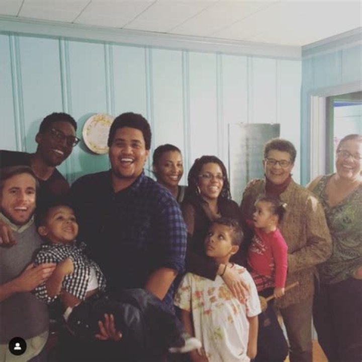 Lou Wilson - Age, Family, Bio