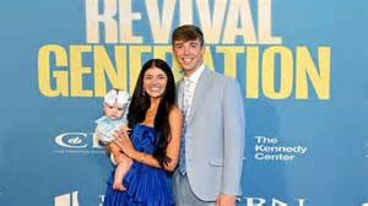 Madison Prewett - Age, Family, Bio