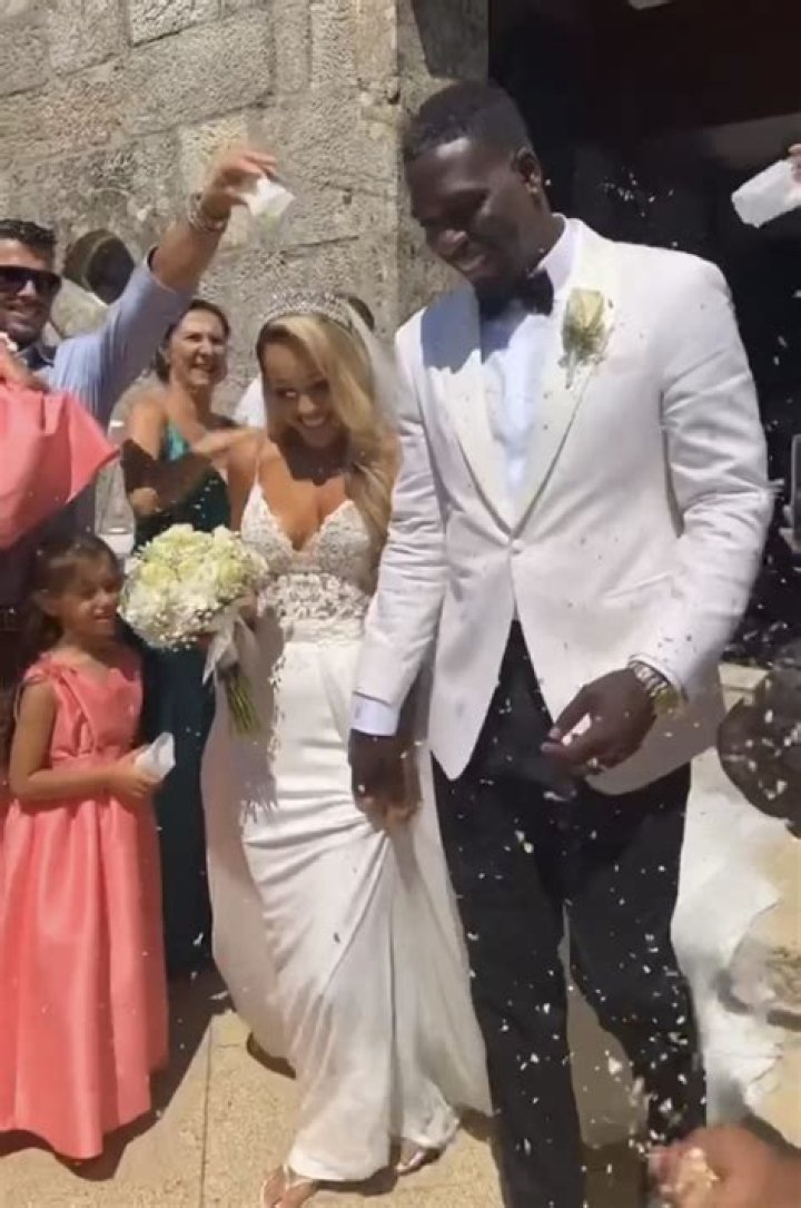 Marcel Somerville, Love Island star proposes to his pregnant girlfriend, Rebecca Vieira!