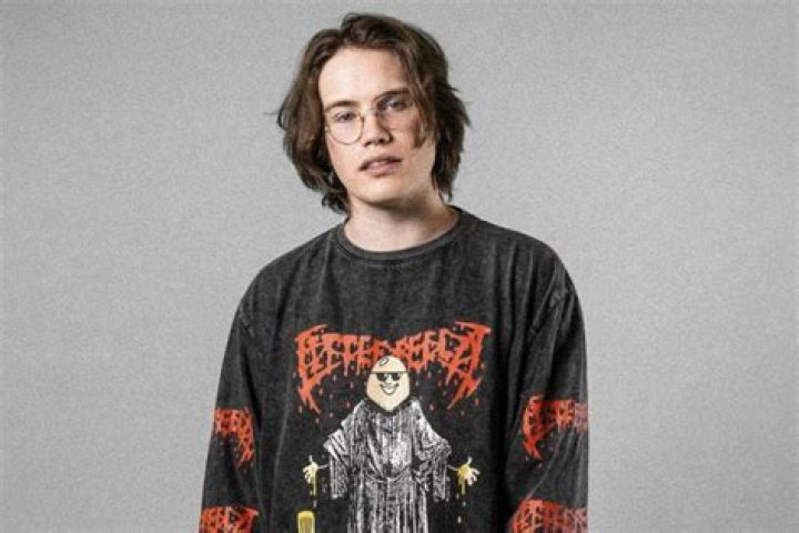Maxmoefoe - Age, Family, Bio