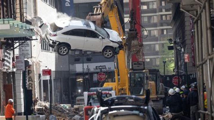 
Multi storey car park collapse in Manhattan, New York: One dead, multiple injuries 