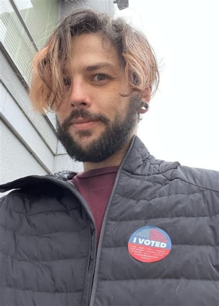 
Navorne Garibaldi Height, Weight, Net Worth, Age, Birthday, Wikipedia, Who, Nationality, Biography 