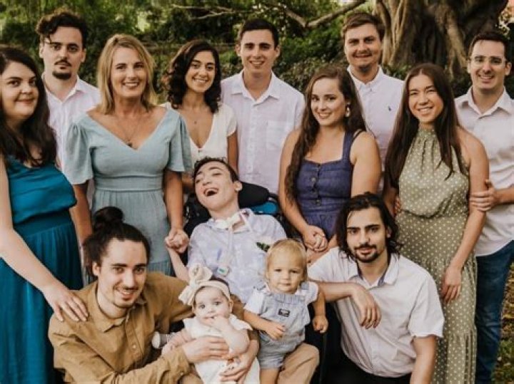 Noah Johnston - Age, Family, Bio