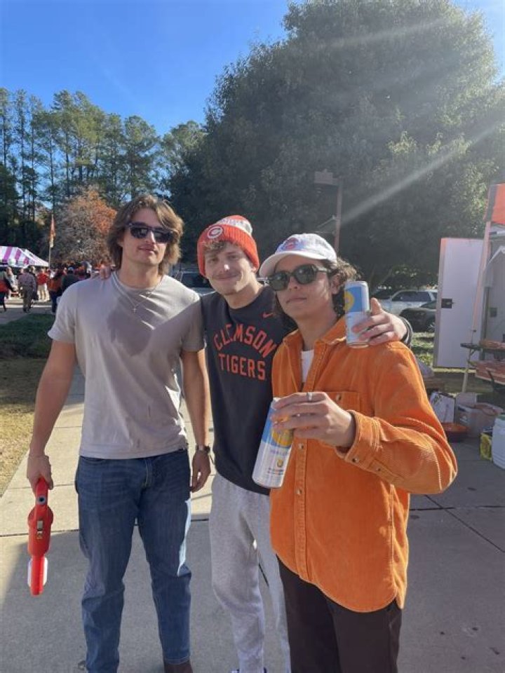 Noah Lomax - Age, Family, Bio