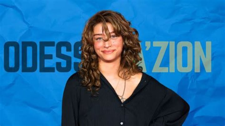 Odessa A'zion - Age, Family, Bio