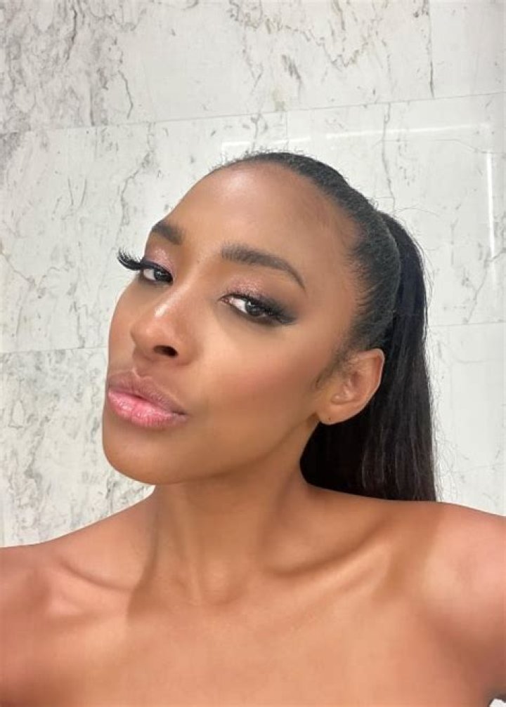 Olympia Anley Height, Weight, Net Worth, Age, Birthday, Wikipedia, Who, Instagram, Biography