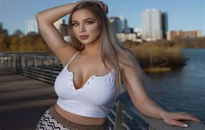 
Pink Sparkles Height, Weight, Net Worth, Age, Birthday, Wikipedia, Who, Instagram, Biography 