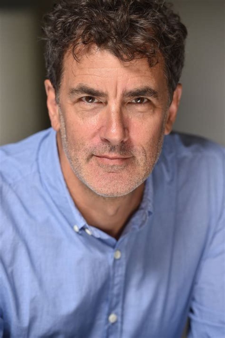 Robert Mailhouse - Age, Family, Bio