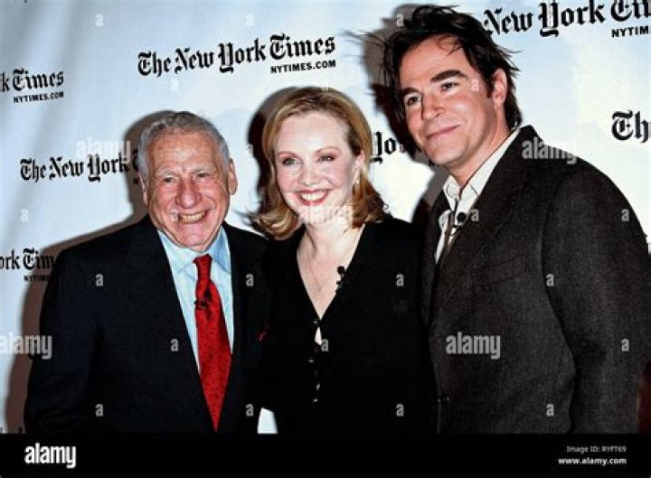 Roger Bart - Age, Family, Bio