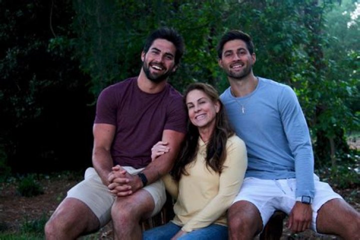 Sam Hartman - Age, Family, Bio